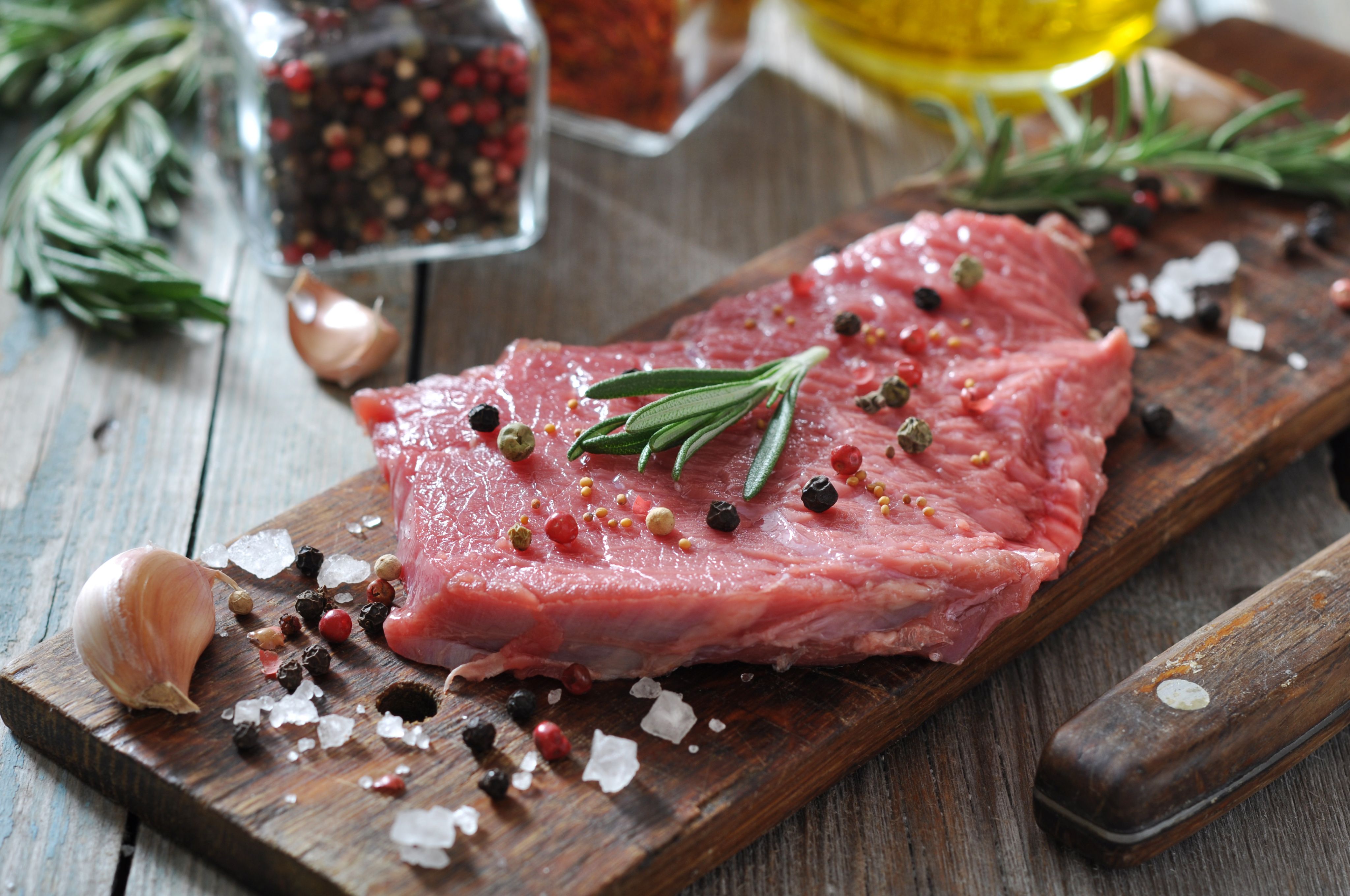 Всегда большой выбор свежайшего мяса